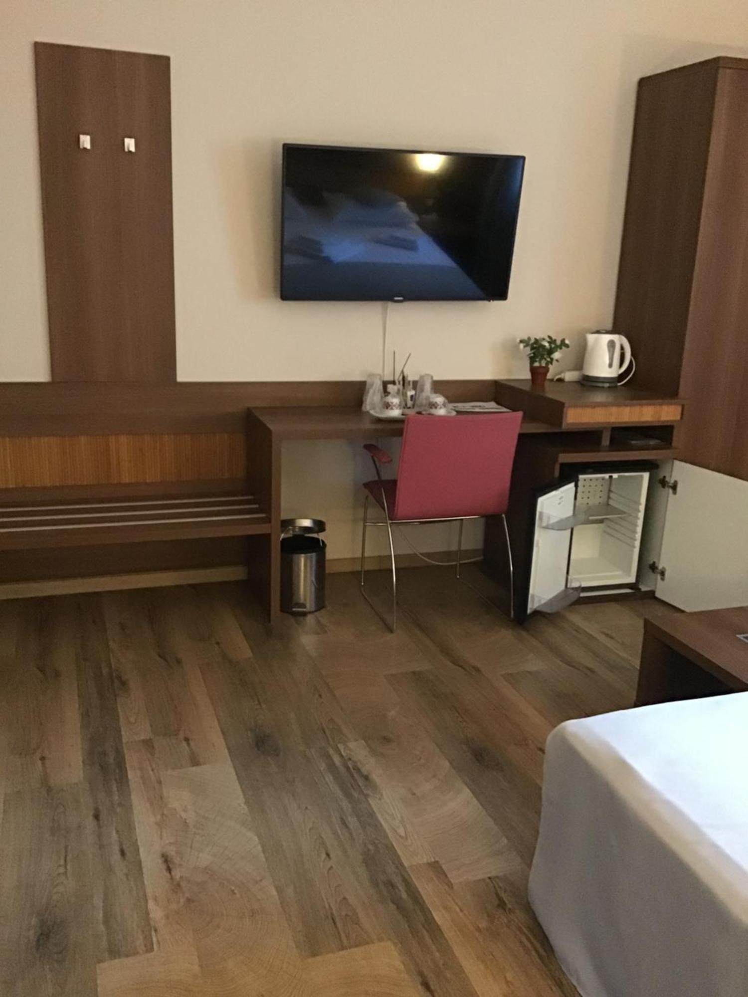 Rora Rose Hotel Bucureşti Exterior foto